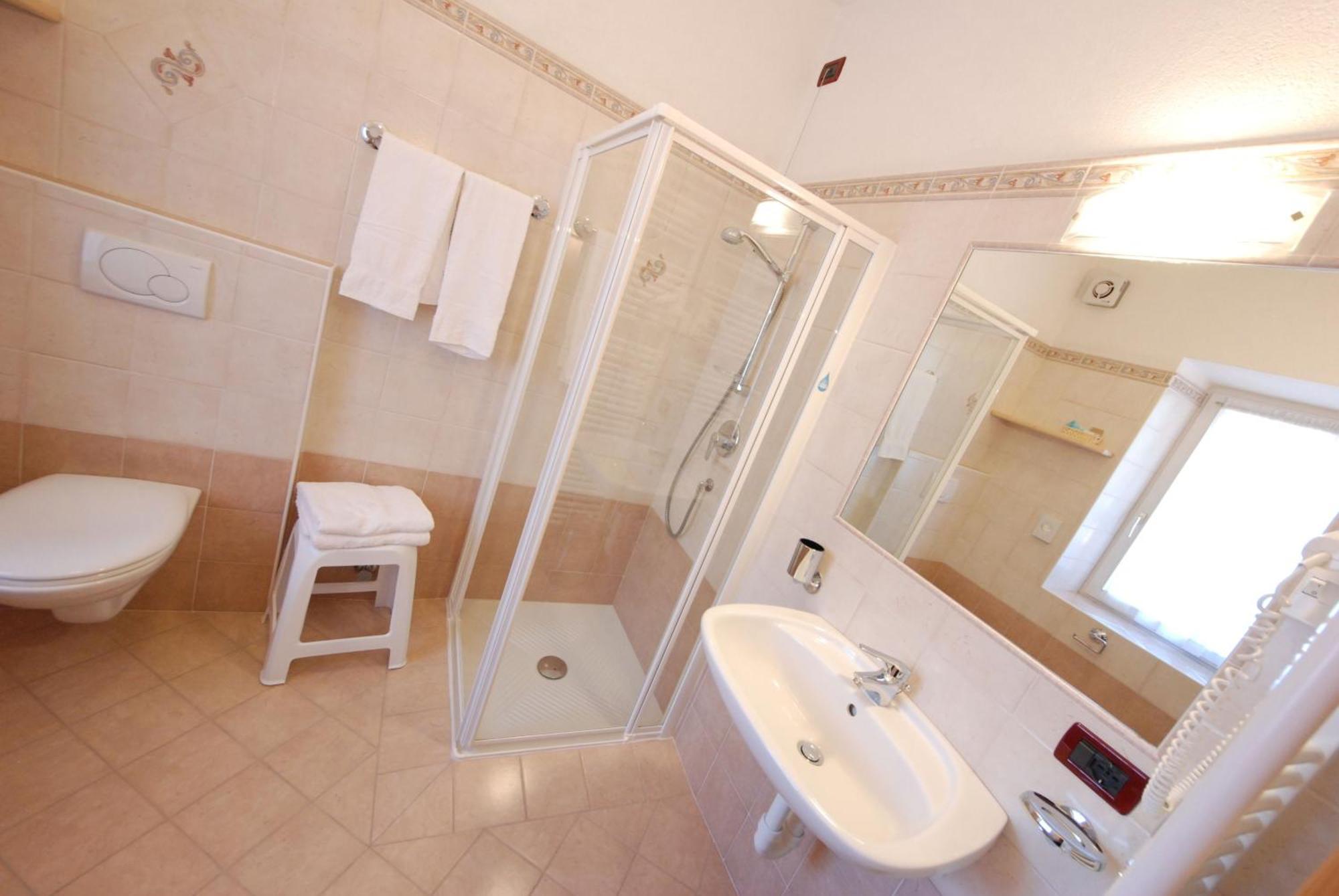 Hotel L'Ideale Moena Luaran gambar