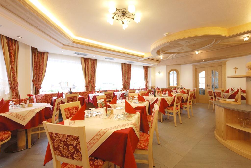 Hotel L'Ideale Moena Luaran gambar
